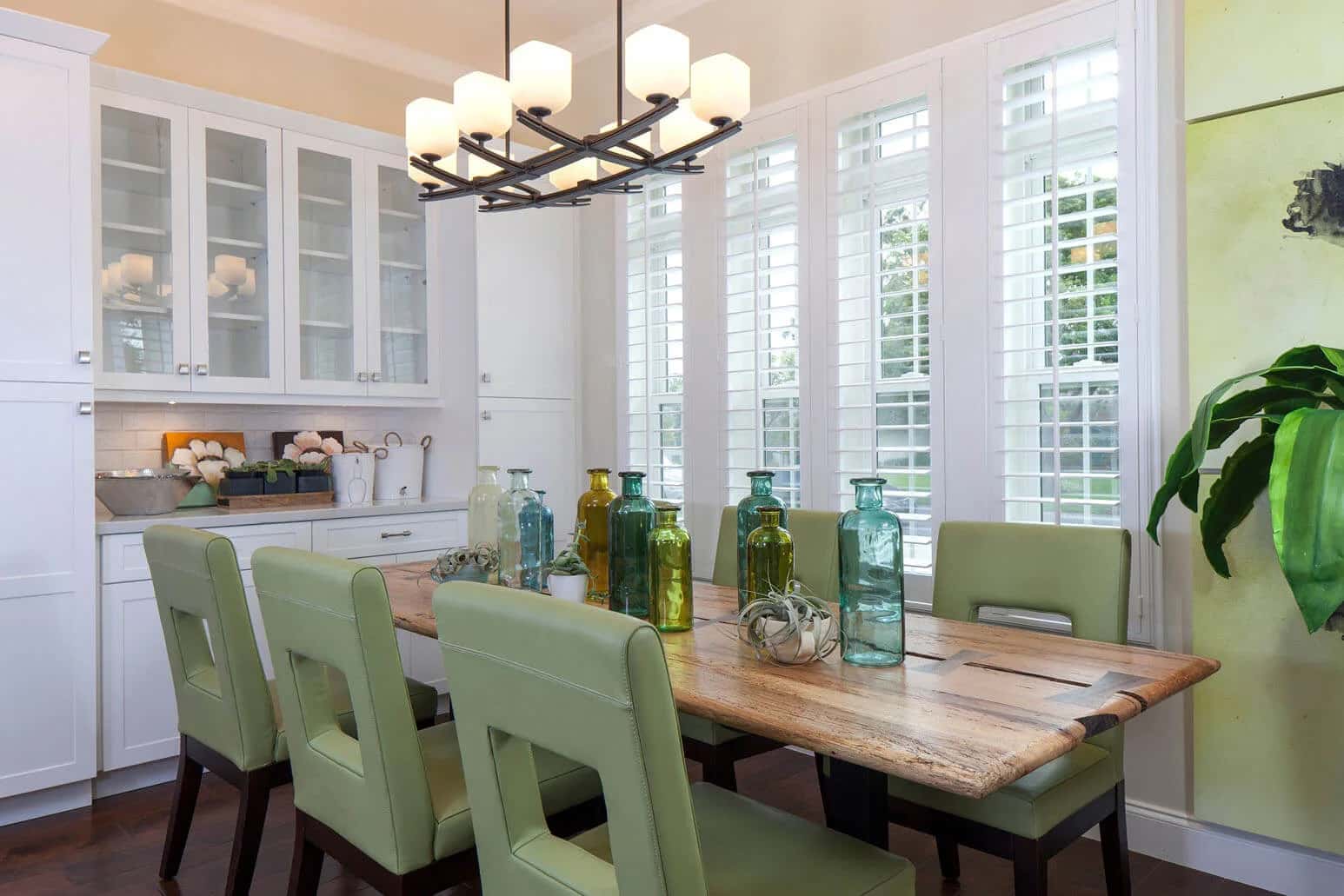 easy tips for cleaning white wood plantation shutters